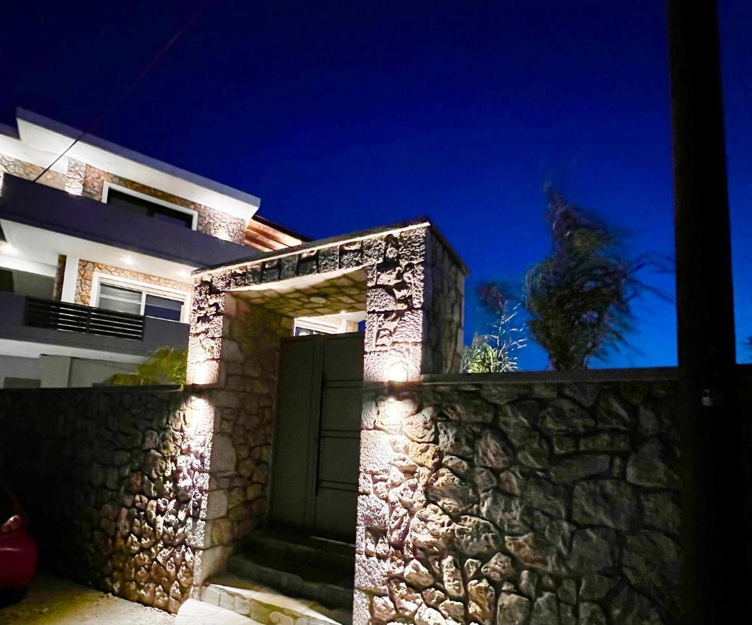 Odyssea Top View & Hot Jacuzzi Front Beach Kremasti  Exterior photo