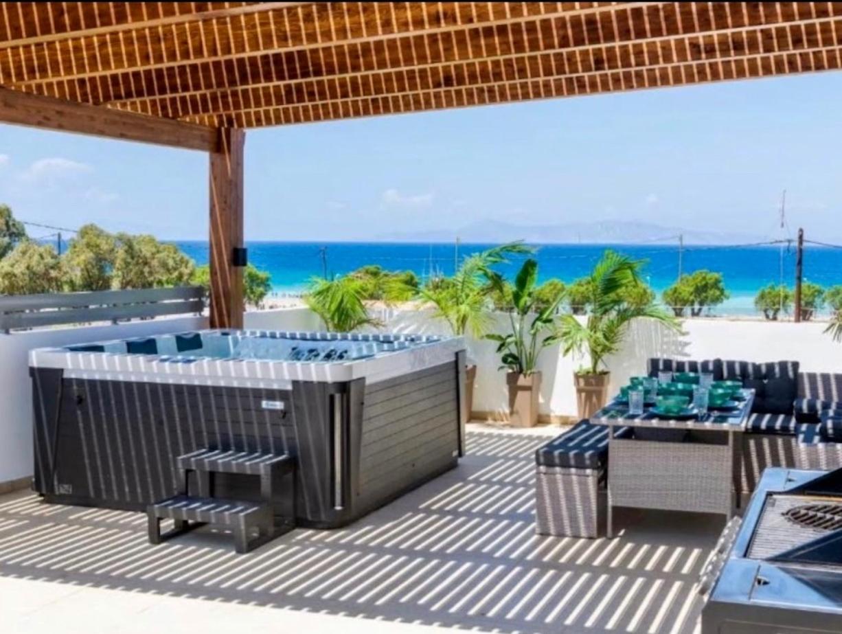 Odyssea Top View & Hot Jacuzzi Front Beach Kremasti  Exterior photo